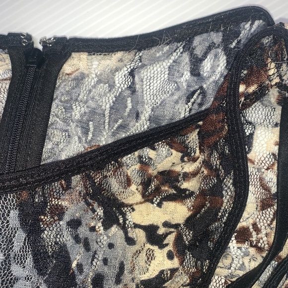 AB Studio Womens Size 6 Belted Black Dress Lace Top Sheer Bottom Built in Cami - Picture 11 of 12